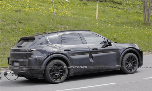保時(shí)捷卡宴EV諜照曝光：標(biāo)配800V 10分鐘可充255KM
