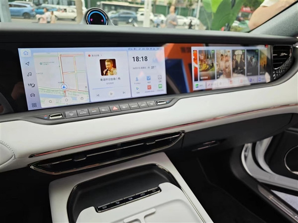 純電續(xù)航最長(zhǎng)的混動(dòng)SUV！嵐圖FREE 318河南地區(qū)上市：21.99萬起