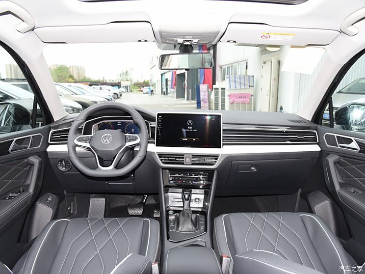 上汽大眾 途觀L 2024款 出眾款 300TSI 自動兩驅龍騰版
