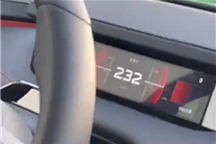 男子驾驶小米SU7狂飙232km/h还发网上 网友：自爆型选手