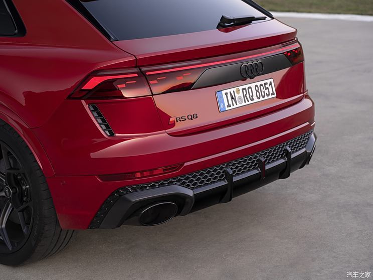 Audi Sport 奧迪RS Q8 2024款 RS Q8 Performance 歐洲版