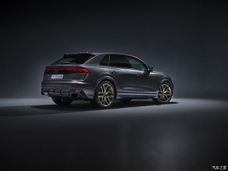 Audi Sport 奥迪RS Q8 2024款 RS Q8 欧洲版