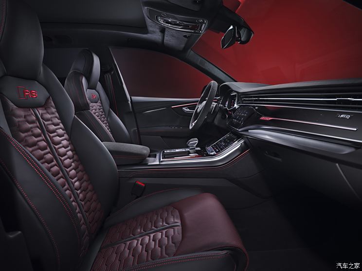 Audi Sport 奧迪RS Q8 2024款 RS Q8 Performance 歐洲版