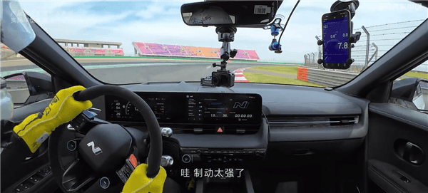 現代IONIQ 5 N挑戰國內唯一F1級別賽道：連刷8圈也能剎得住