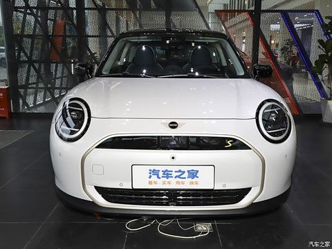 光束汽车 电动MINI COOPER 2024款 COOPER SE 艺术家