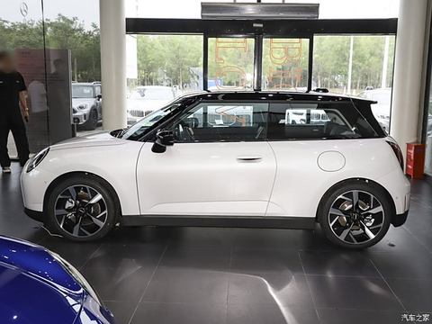 光束汽车 电动MINI COOPER 2024款 COOPER SE 艺术家