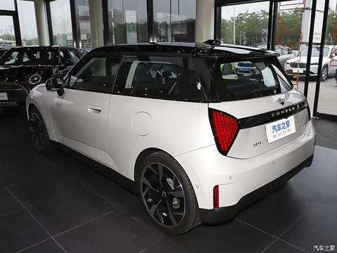 光束汽车 电动MINI COOPER 2024款 COOPER SE 艺术家