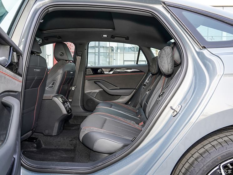 一汽-大眾 邁騰 2024款 380TSI DSG尊貴版