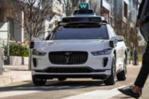 何小鹏试乘Waymo无人车：体验流畅但也需要接管