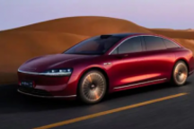 享界S9内饰曝光 首发轿车后排零重力座椅