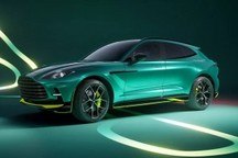 阿斯顿·马丁DBX707 AMR24亮相 采用F1同款配色