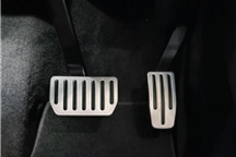 日本拟要求自动档新车安装防误踩油门装置：踩错也不会跑