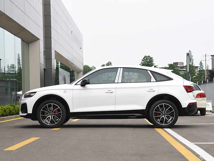 一汽奧迪 奧迪Q5L Sportback 2024款 45 TFSI 豪華型