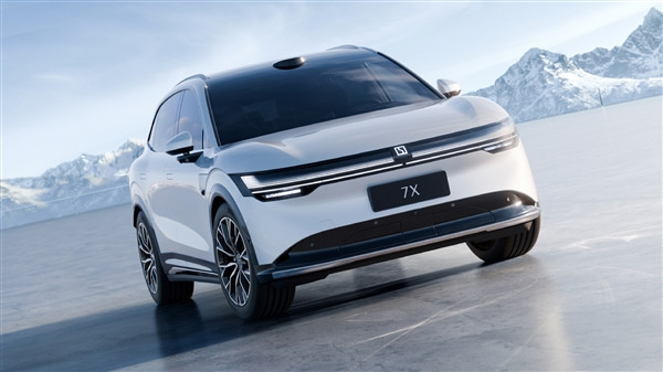 原創(chuàng)豪華不仿特斯拉！極氪大五座家用SUV車型7X官圖發(fā)布