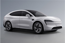 华为何刚：智界R7有轿跑SUV最大的内部空间 续航超800km