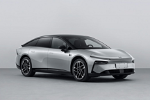 小鹏P7+开启预售：纯电动中型车新选择，四季度上市