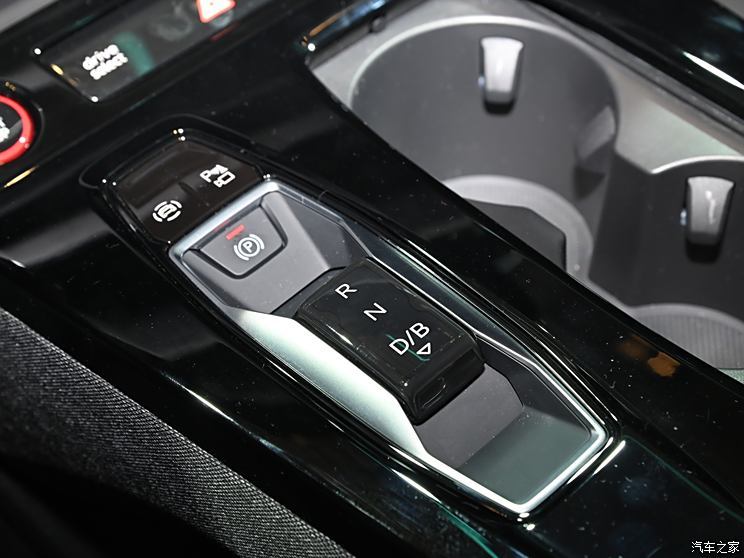 奧迪(進(jìn)口) 奧迪Q6 e-tron(海外) 2023款 基本型