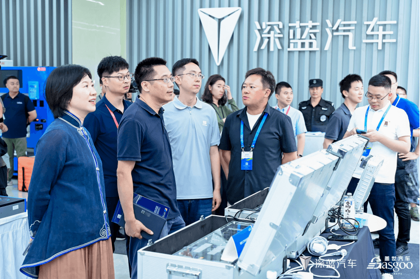 圓滿召開 | 2024深藍(lán)汽車技術(shù)論壇暨前瞻技術(shù)展