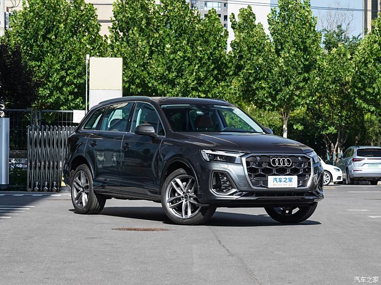 奥迪(进口) 奥迪Q7 2024款 45 TFSI quattro S line运动型