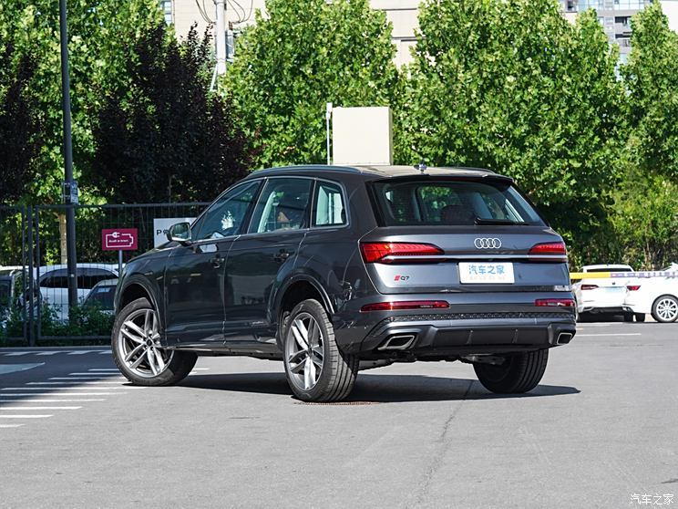 奧迪(進口) 奧迪Q7 2024款 45 TFSI quattro S line運動型