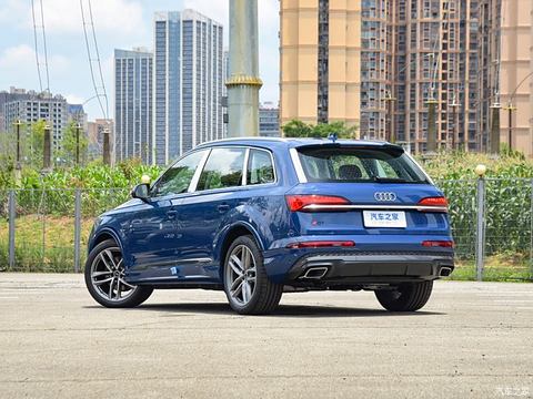 奥迪(进口) 奥迪Q7 2024款 45 TFSI quattro S line运动型