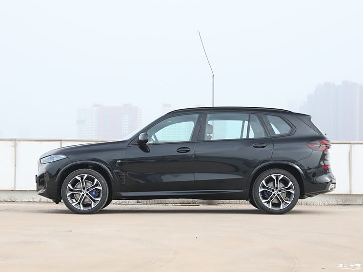 华晨宝马 宝马X5 2023款 xDrive 40Li 尊享型M运动曜夜套装 华晨宝马 宝马X5 2023款 xDrive 40Li 尊享型M运动曜夜套装