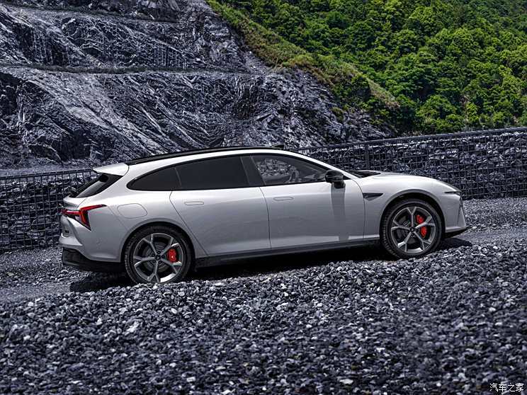 合眾汽車(chē) 哪吒S獵裝 2024款 純電 640 AWD MAX