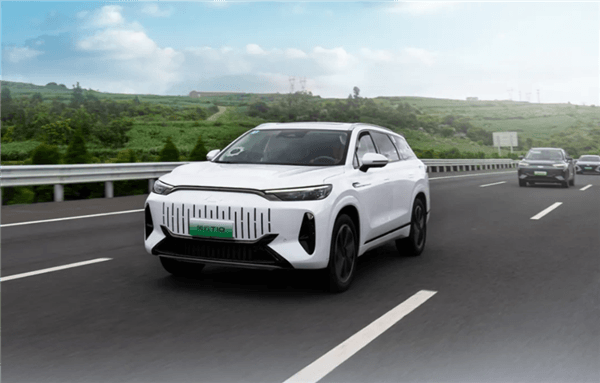 奇瑞風云T10獲吉尼斯紀錄：滿油滿電跑了2169km 插混SUV中續航最高