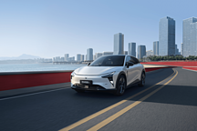 极越01荣获C-NCAP全五星认证，树立智能汽车安全新标杆