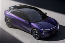 女子买极越01第二天后备箱无法关闭 工作人员：历史故障