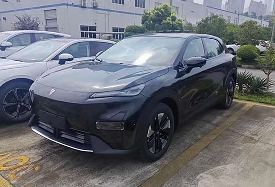 預計9月份正式推出 深藍S05實車圖曝光