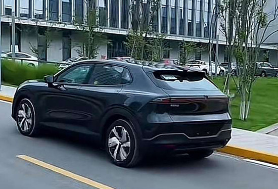 預計9月份正式推出 深藍S05實車圖曝光