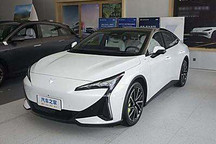 極狐阿爾法S5新增車型將8月1日上市