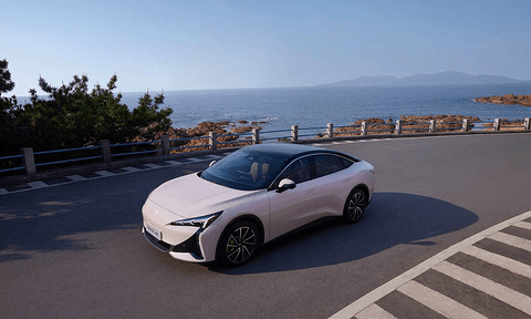 全系宁德时代上车,极狐阿尔法S5全新车型限时12.88万起售