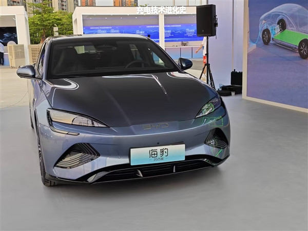 極速240km/h最速比亞迪 2025款海豹EV上市：17.58萬起