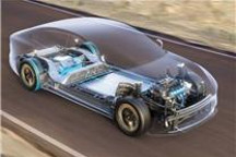 东风奕派余飞:“带油箱”的eπ007,解决增程车型三大顽疾!