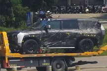 丰富配置选择 疑似仰望U8加长版谍照曝光