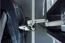 极氪首发无人自动充电方案：停车、插桩、结算全程自动