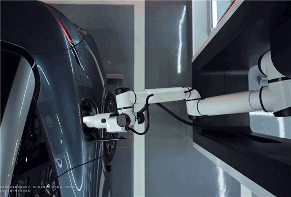 極氪全球首發(fā)無(wú)人代客泊車和自動(dòng)充電方案：停車、插樁、結(jié)算全程自動(dòng)