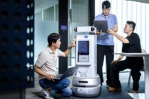 SKT演示基于電信邊緣AI基礎設施的自動駕駛機器人技術