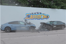 博主称小米SU7对撞极氪007后车门打不开 王化:同事正研判