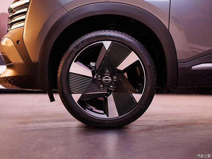 東風日產(chǎn) 勁客 2025款 SR 美國版