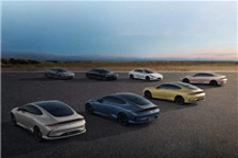 彻底终结侧方停车大难题！智己汽车横着开进侧方车位