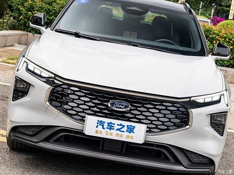 长安福特 蒙迪欧 2024款 2.0T E-混动运动版 