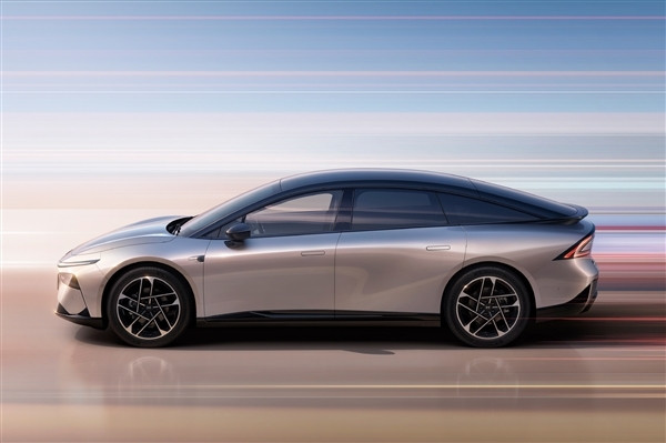 超5米車身+純視覺智駕！小鵬P7+將于四季度發(fā)布