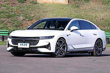 13項新增功能 嵐圖追光開啟OTA 2.0版本