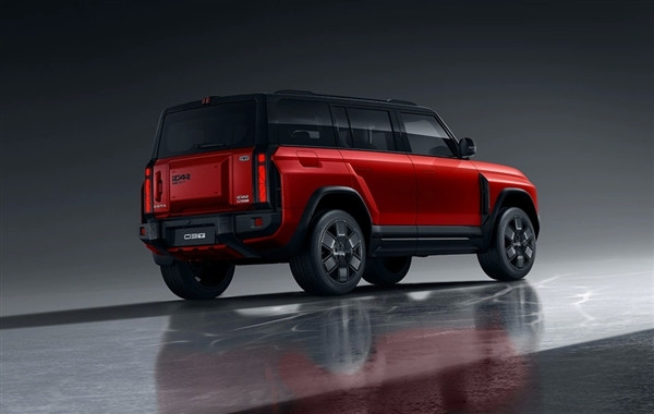 越野風純電SUV 奇瑞iCAR 03T官圖發布：經典紅黑配