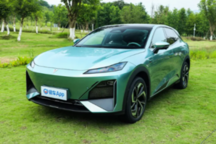 深蓝S07上市：华为智驾加持，285km续航车型交付在即