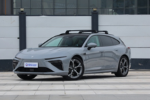 哪吒S猎装车上市：增程纯电双动力，豪华内饰升级