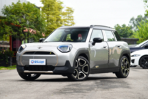 全新电动MINI Aceman跨界SUV,8月27日上市,续航456km起